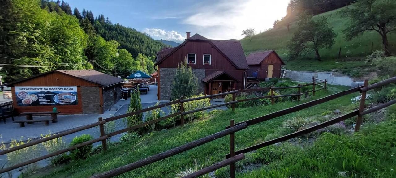 U Vesele Lisky Hotel Hutisko Bagian luar foto