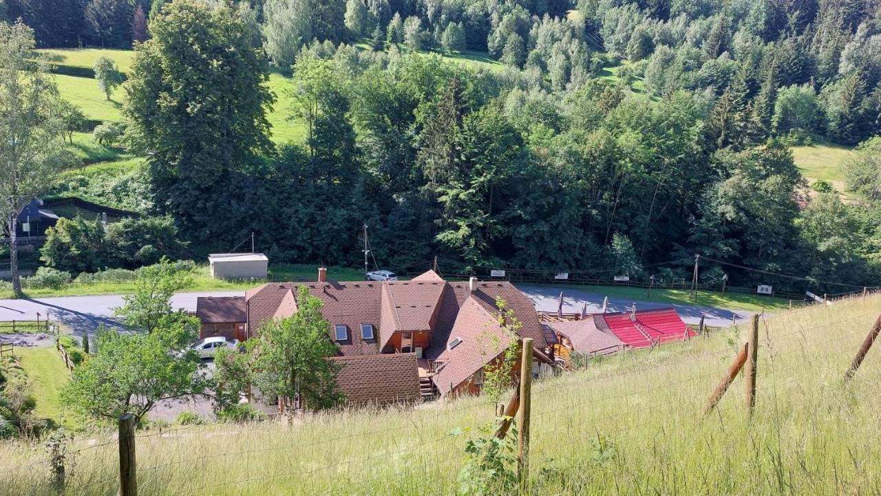 U Vesele Lisky Hotel Hutisko Bagian luar foto