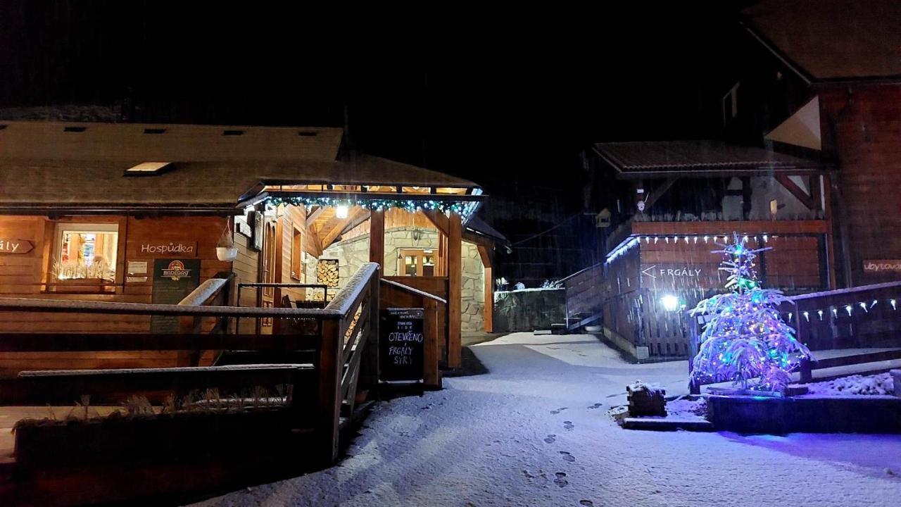 U Vesele Lisky Hotel Hutisko Bagian luar foto