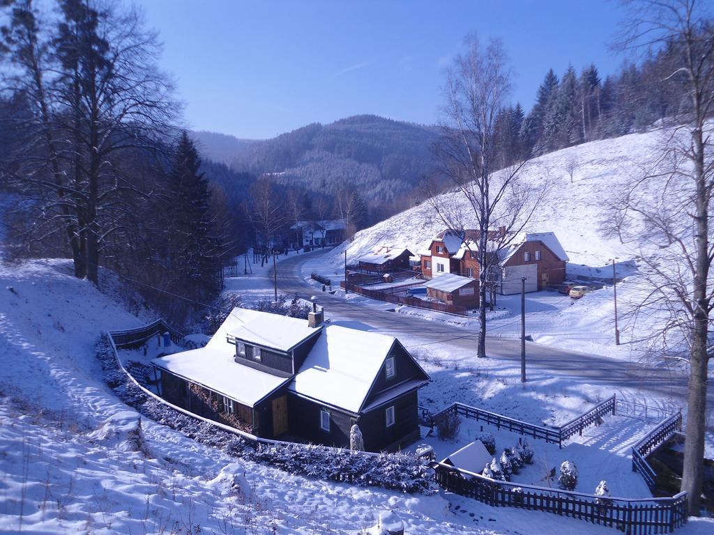 U Vesele Lisky Hotel Hutisko Bagian luar foto